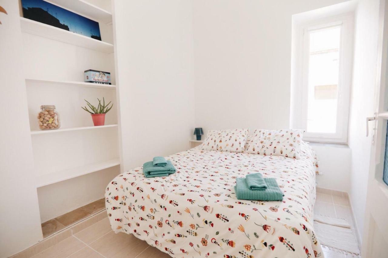 Amparito Apartment - Casc Antic Tarragona Bagian luar foto